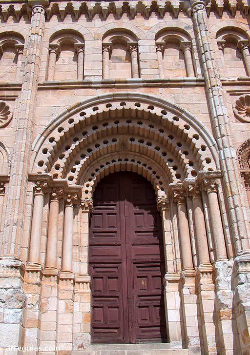 Puerta del Obispo de la Catedral de Zamora