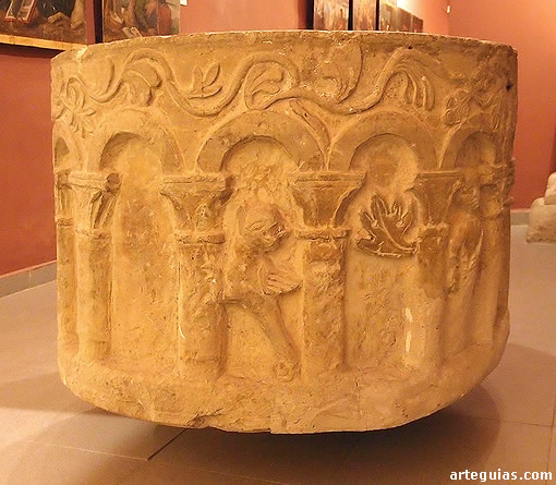 Pila bautismal de Canales del Ducado