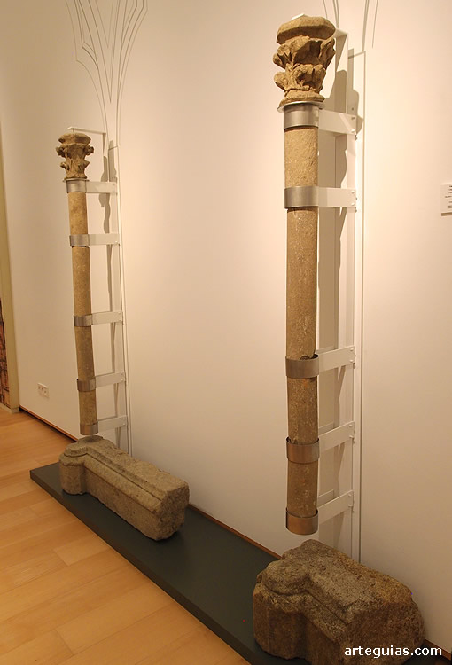 Columnas y otras piezas g&oacute;ticas procedentes de la ampliaci&oacute;n g&oacute;tica de la cabecera iniciada -no consumada- del siglo XIII