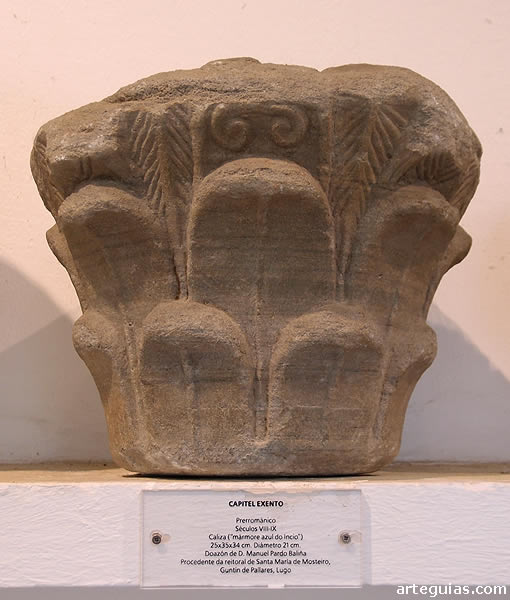 EL Museo Provincial de Lugo expone piezas de diferentes &eacute;pocas. En esta imagen: un capitel altomedieval de &eacute;poca del Reino de Asturias