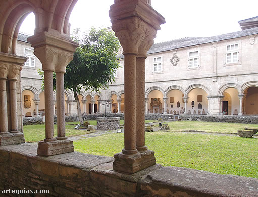 Imagen del claustro de San Francisco. Museo Provincial de Lugo