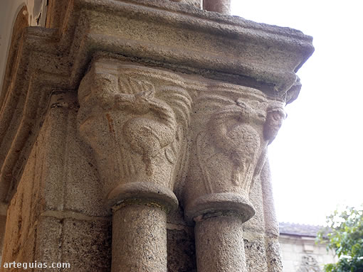 Capiteles del claustro