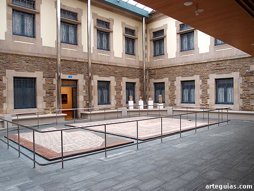 La sala de los Mosaicos y de la pl&aacute;stica romana del Museo Provincial de Lugo