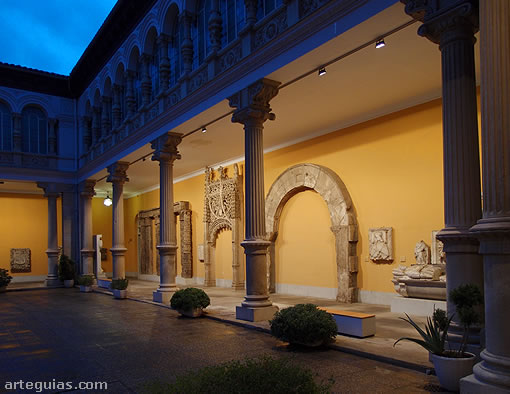 Patio del Museo de Zaragoza