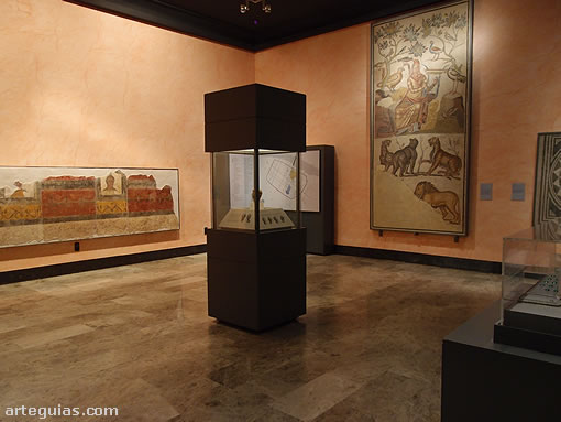 Una de la salas del Museo de Zaragoza dedicada al arte romano