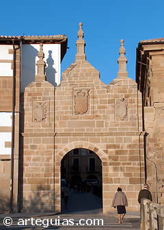 Portal de Castilla, Los Arcos