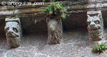 Canecillos. Catedral de Santiago