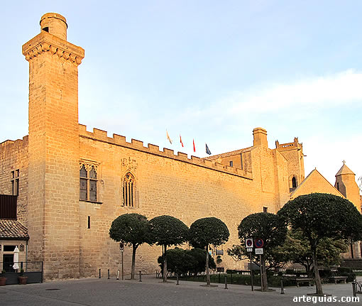 Atardecer en el Palacio Viejo, actual Parador de Turismo
