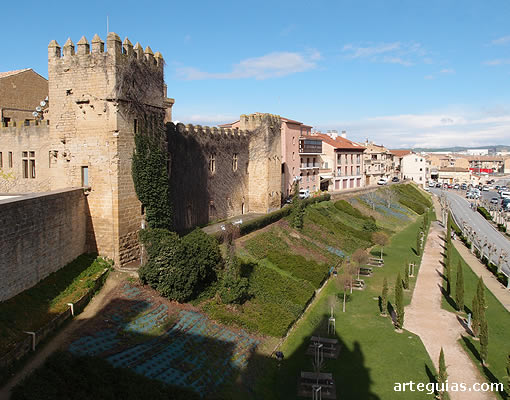 El Palacio Viejo desde el Palacio nuevo
