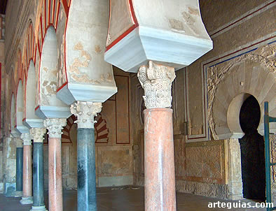 Galer&iacute;as y arquer&iacute;a del Sal&oacute;n Rico