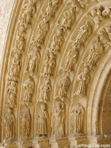 Esculturas de la puerta del muro sur