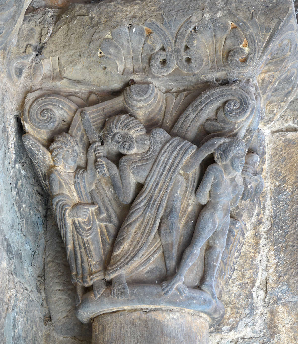 Capitel rom&aacute;nico del Sacrificio de Isaac en la catedral de Jaca