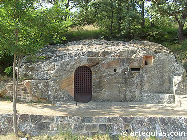 Iglesia rupestre de San Cirpiano de Cadalso