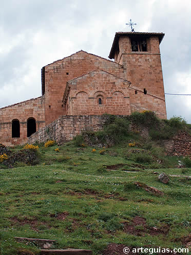 Ermita de San Crist&oacute;bal en Canales de la Sierra (La Rioja)