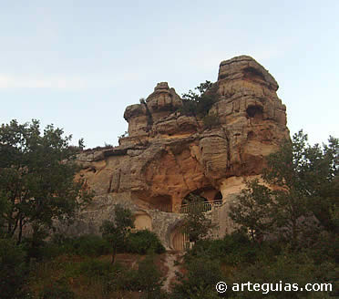 Iglesia rupestre de San Miguel de Presillas de Bricia