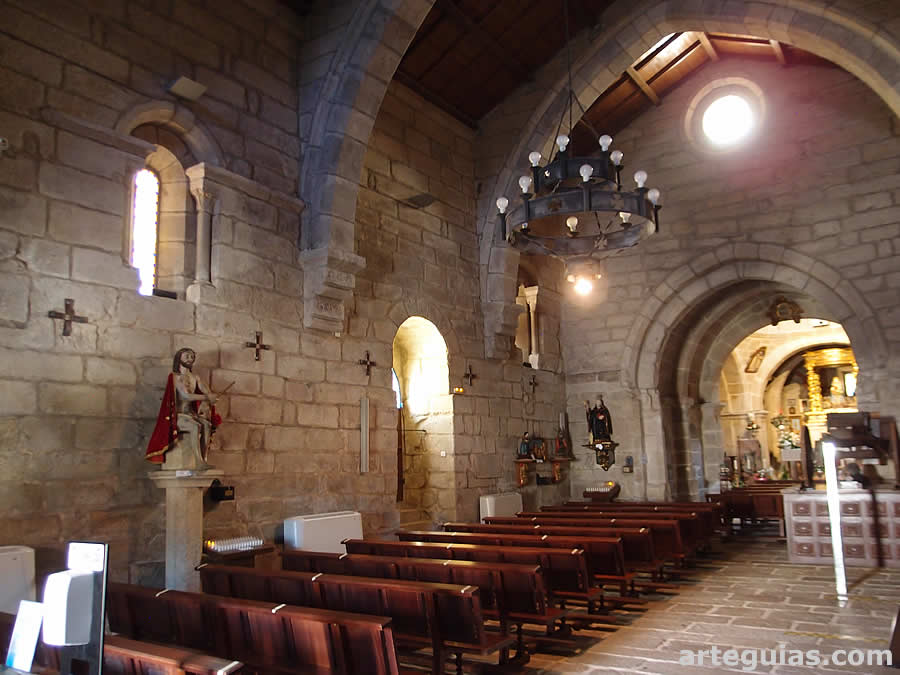Iglesia del Santuario de A Franqueira:  nave del templo