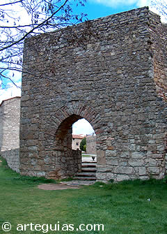 El llamado arco &aacute;rabe de Medinaceli