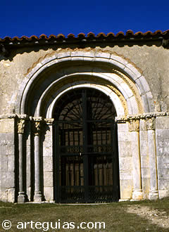 Ermita de Cristo de Miranda de Santa Mar&iacute;a de las Hoyas. a 11 km. de San Leonardo de Yag&uuml;e, Soria