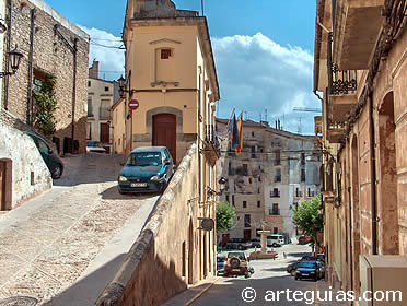 Empinadas y pintorescas calles de Bocairent, Valencia