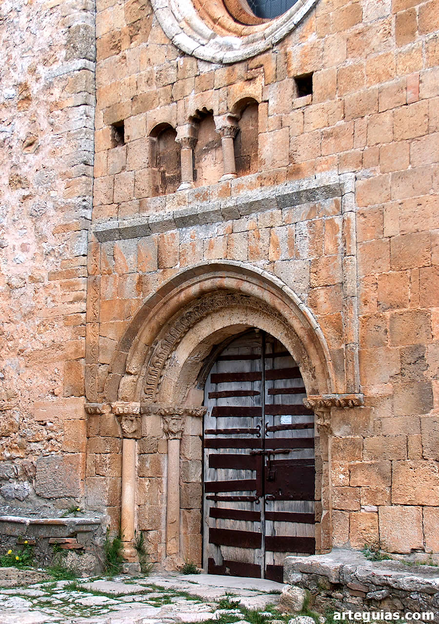 Santa Mar&iacute;a del Castillo, Calata&ntilde;azor