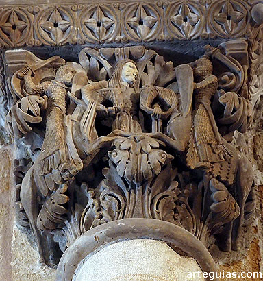 Capitel del arco triunfal