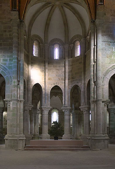 Cabecera de la iglesia de San Lorenzo de Carboeiro