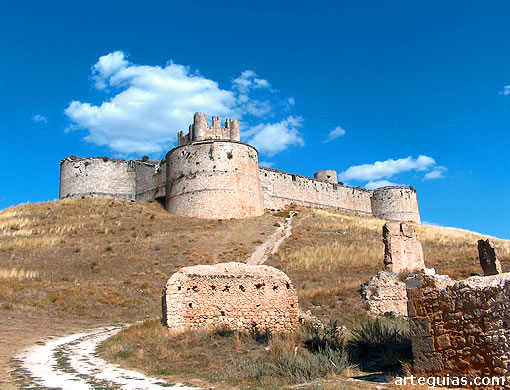 Subida al castillo de Berlanga de Duero
