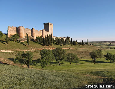 Castillo de Pe&ntilde;aranda de Duero, uno de los objetivos de nuestro viaje