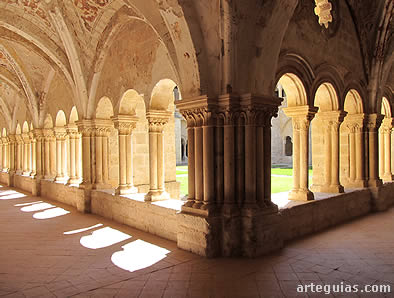 Claustro del Monasterio de Santa Mar&iacute;a de Valbuena