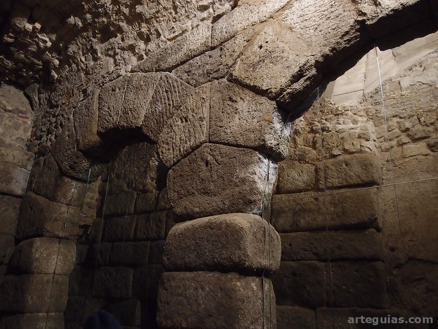 Cuevas de H&eacute;rcules