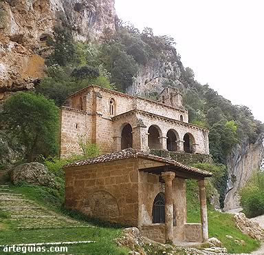La Ermita de Nuestra Se&ntilde;ora de la Hoz de Tobera  se encuentra en un paraje de gran belleza