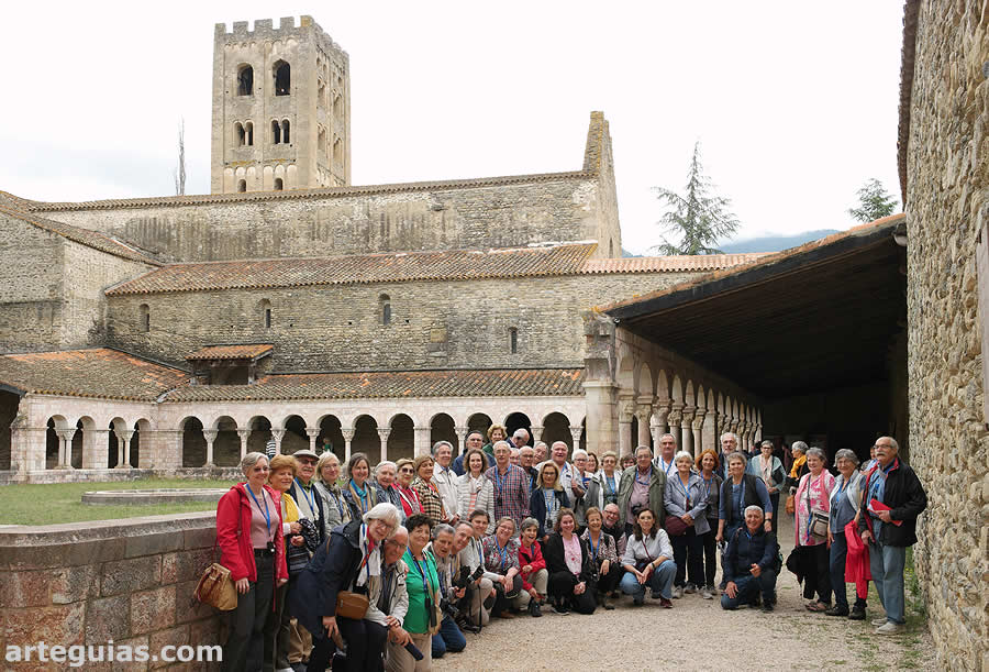 Foto de familia en S. Michel de Cuxa