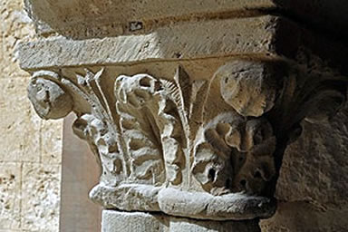 Capitel del claustro