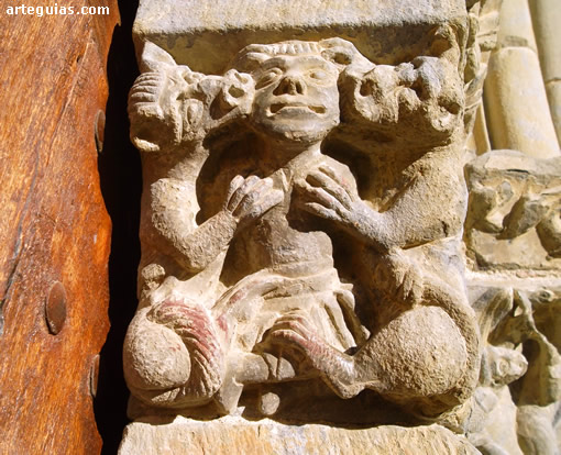 Detalle de la iglesia de Santa Mar&iacute;a de Bald&oacute;s en Monta&ntilde;ana