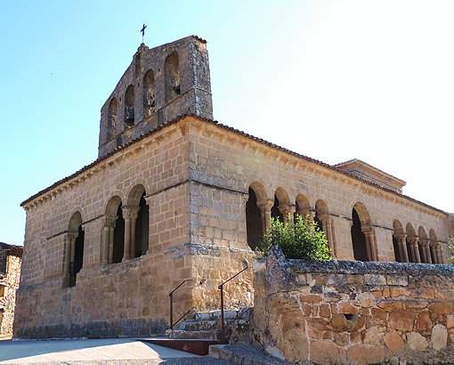 Iglesia portica de Pinilla de Jadraque