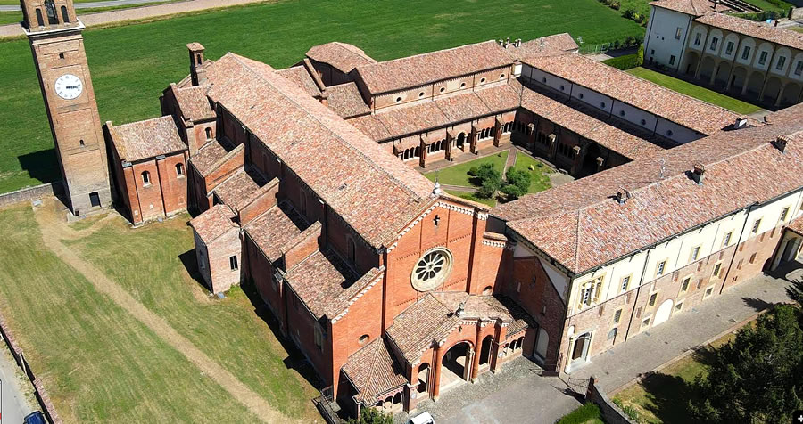Abad&iacute;a cisterciense de Chiaravalle della Colomba