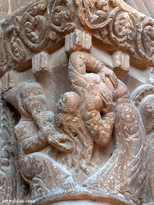 Capitel rom&aacute;nico de la iglesia de San Miguel de Biota