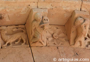 canecillos de la iglesia de Sotillo