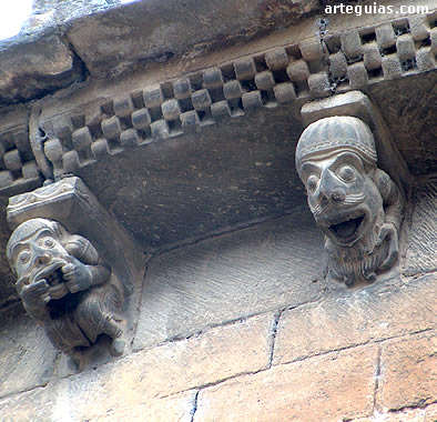 Canecillos de Santa Mar&iacute;a de Uncastillo