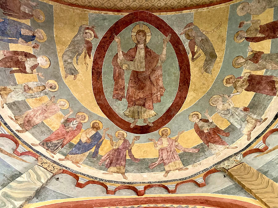 Frescos rom&aacute;nicos en Anzy-le-Duc