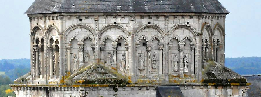 Rom&aacute;nico de Borgo&ntilde;a