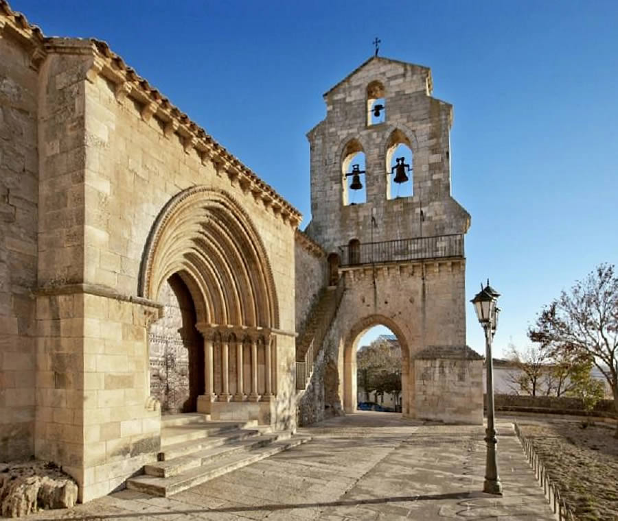 Iglesia rom&aacute;nica de Arcas