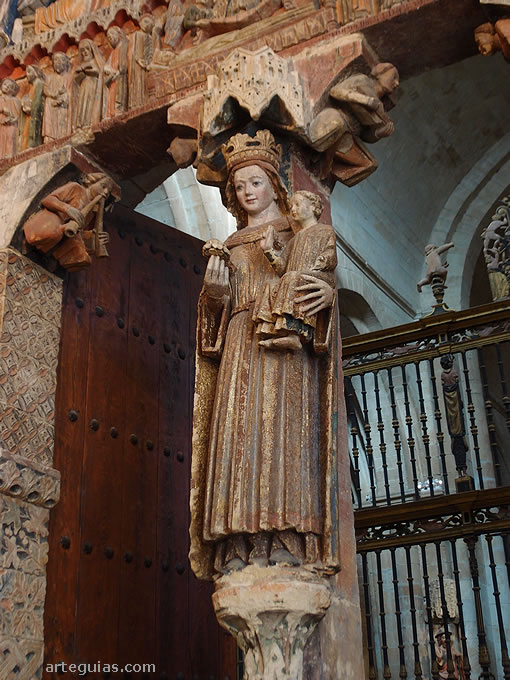Parteluz de la Puerta de la Majestad de la Colegiata de Toro, Zamora