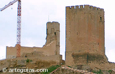 Torres rom&aacute;nica y g&oacute;tica del Castillo de Uncastillo